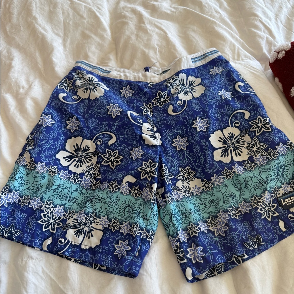 Cute blue boardshort